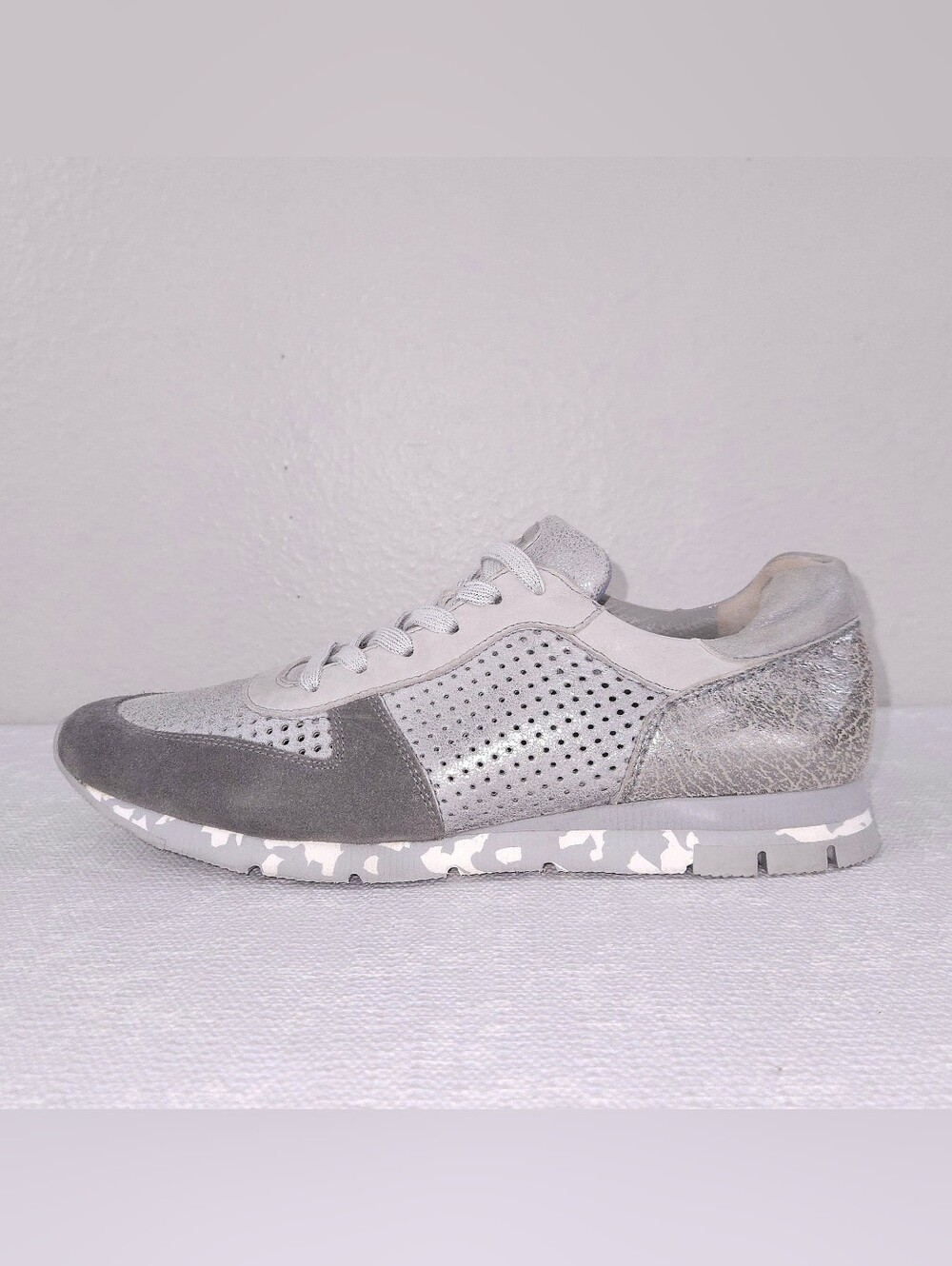 Paul Green Sneakers US 9.5 Metallic Silver Gray Perforated Hermosa Piombo